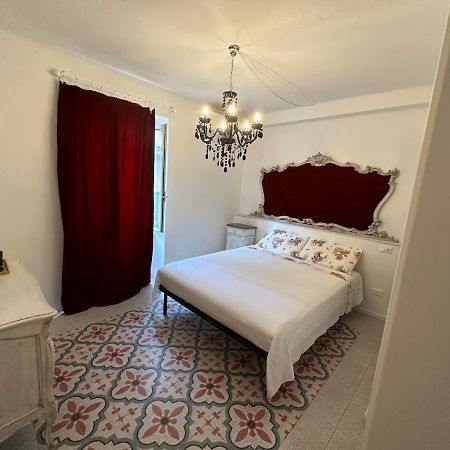 Bed and Breakfast Elegante Stanza Rossa Mottino23 Lerici Exterior foto